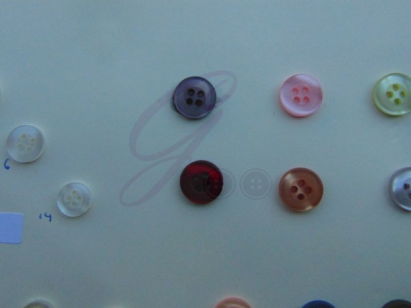 Boton Poliester Camisero. Medida 18 (12 mm)