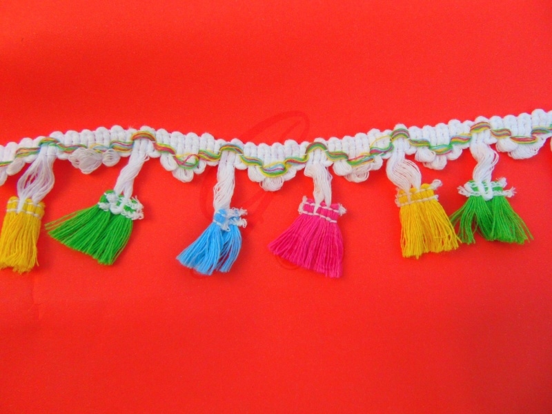 Galon Multicolor Con Pompon x 9,2 Mts