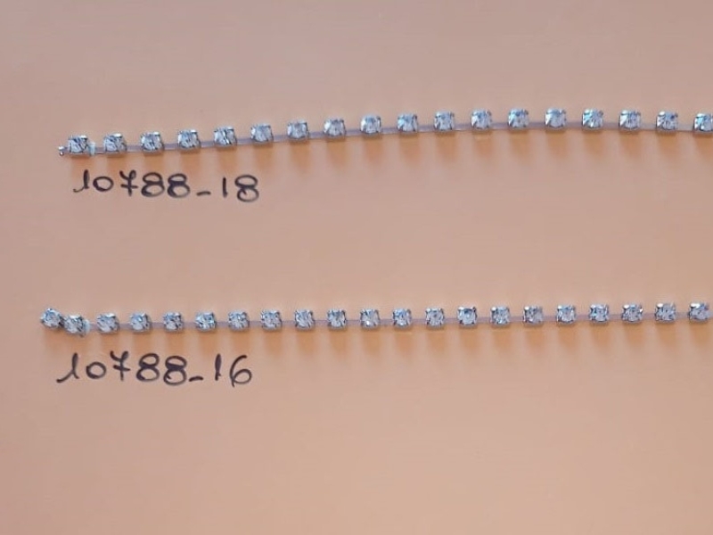 Galon Para Coser de Hierro con Strass. Pieza por 9,10 Mts