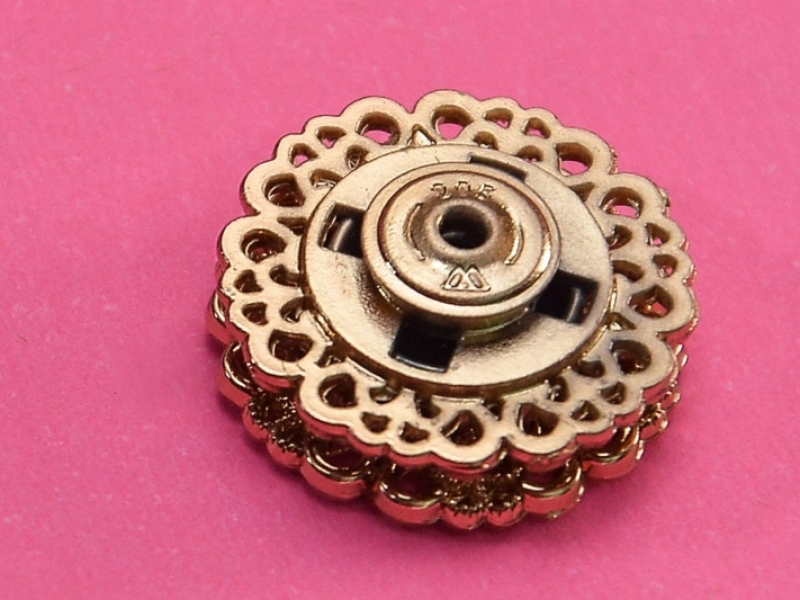 Broche Pulpo. Medida 18. Color: Dorado