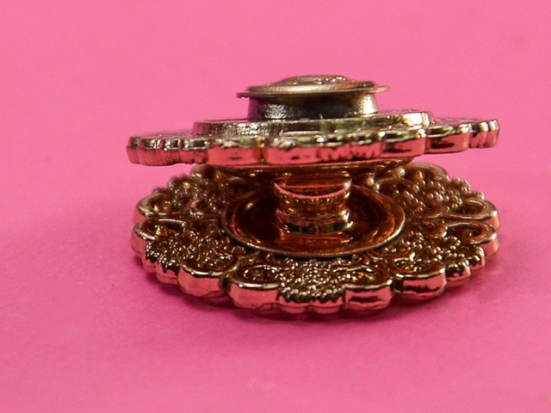 Broche Pulpo. Medida 18. Color: Dorado
