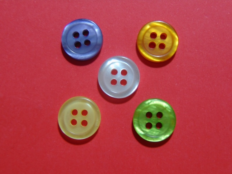 Boton Poliester Camisero. Medida 18 (12 mm)